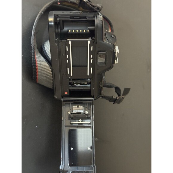 Nikon N5005 35mm SLR Film Camera AF Nikkor 35-70mm Lens Hoya Filter As-Is - Picture 7 of 8